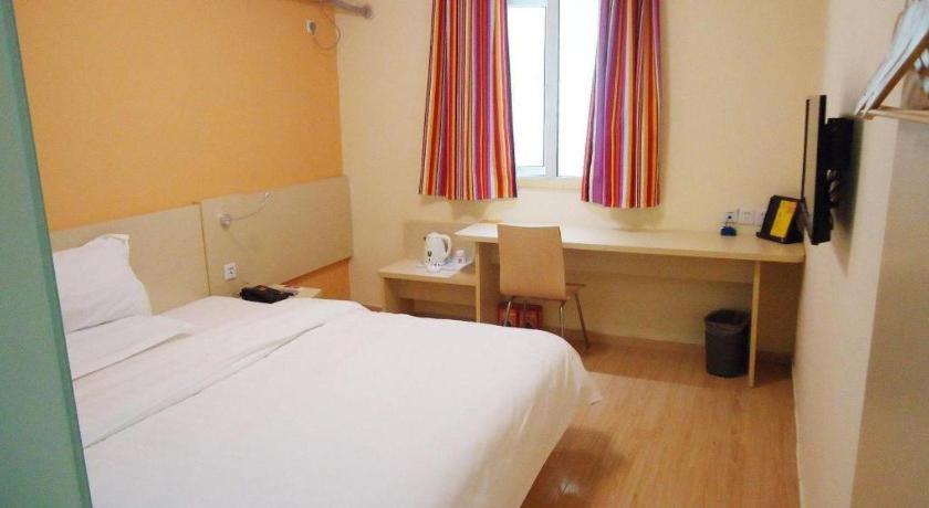 7 Days Inn Shanghai Minhang Dongchuan Road Jiaotong University Exterior photo